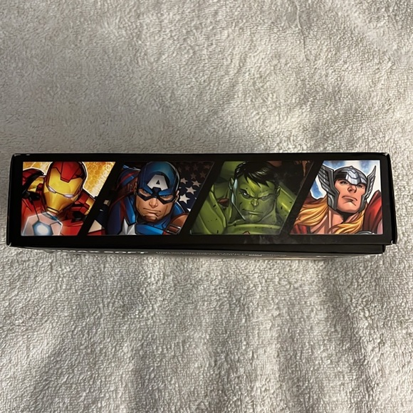 Marvel Avengers Heroes Box - Red, Green, Blue, Yellow - Picture 3 of 5